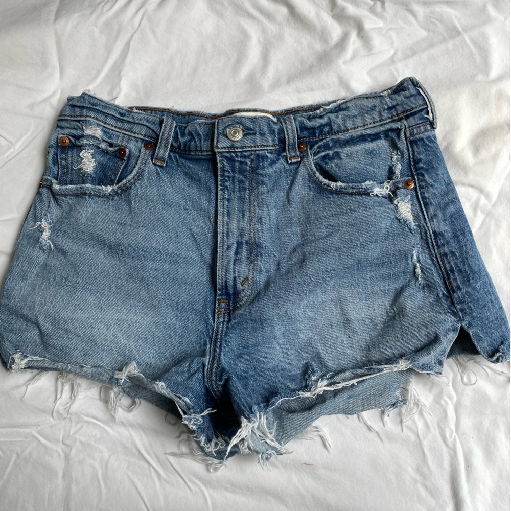 Abercrombie Mom Short High Rise